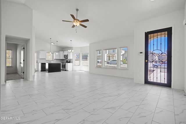 660 Paseo Modesto Drive, El Paso, TX 79928