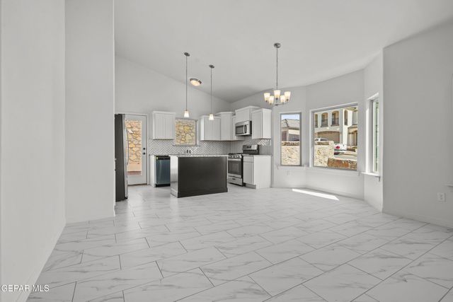 660 Paseo Modesto Drive, El Paso, TX 79928