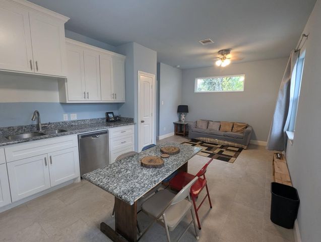 4377 Varsity Lane, Houston, TX 77004