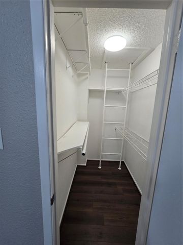 5628 Birchmont Drive D, Houston, TX 77091