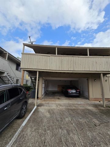 5628 Birchmont Drive D, Houston, TX 77091