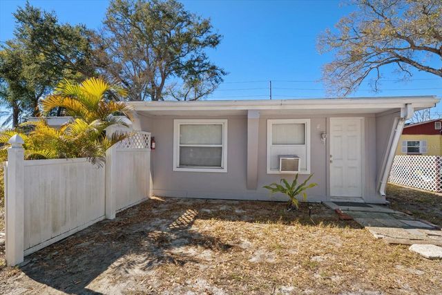 370 3RD STREET NW, Largo, FL 33770
