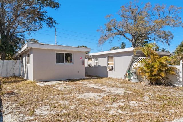 370 3RD STREET NW, Largo, FL 33770