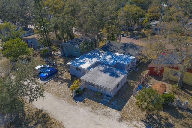 370 3RD STREET NW, Largo, FL 33770