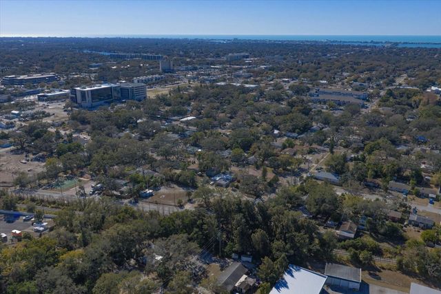 370 3RD STREET NW, Largo, FL 33770