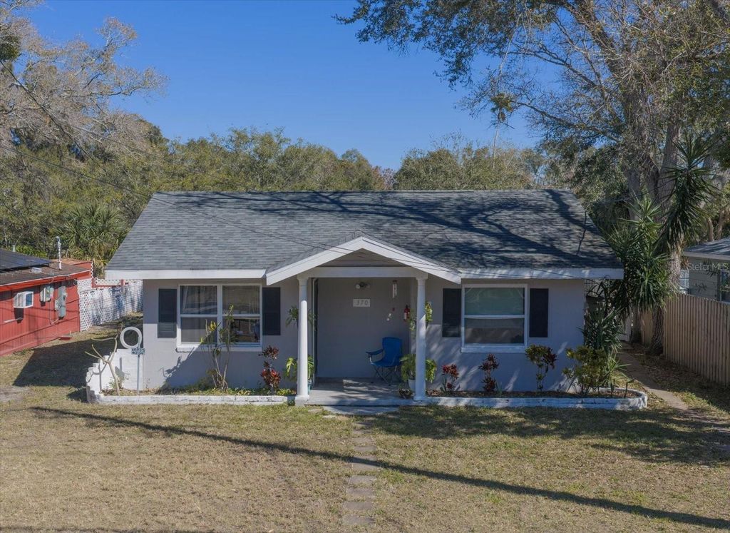 Image 8 of property listing at 370 3RD STREET NW, Largo, FL 33770