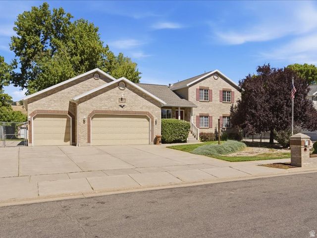 166 HARPER WAY, South Weber, UT 84405