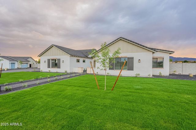 6820 N 178TH Lane, Waddell, AZ 85355