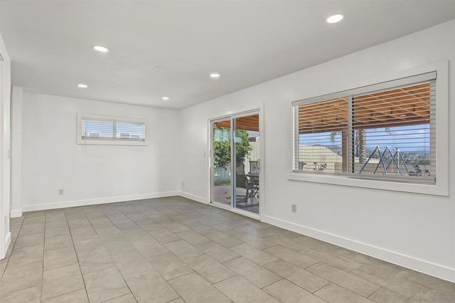 8032 poplin Drive, Santee, CA 92071