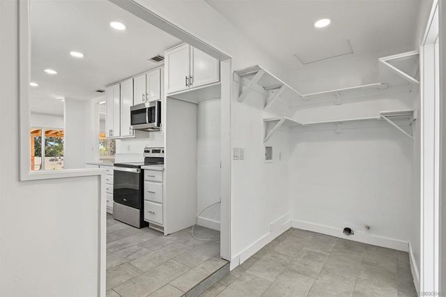 8032 poplin Drive, Santee, CA 92071