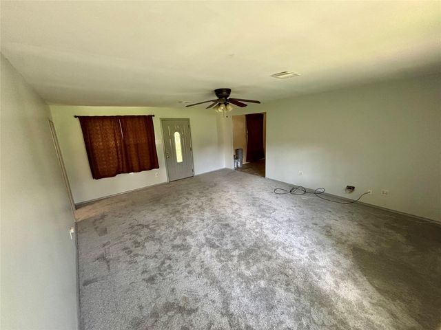 425 County Road 370 Road, Splendora, TX 77372
