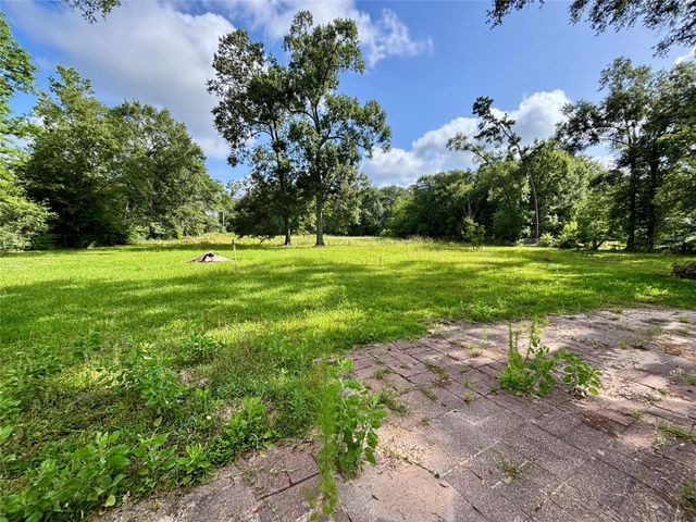 425 County Road 370 Road, Splendora, TX 77372