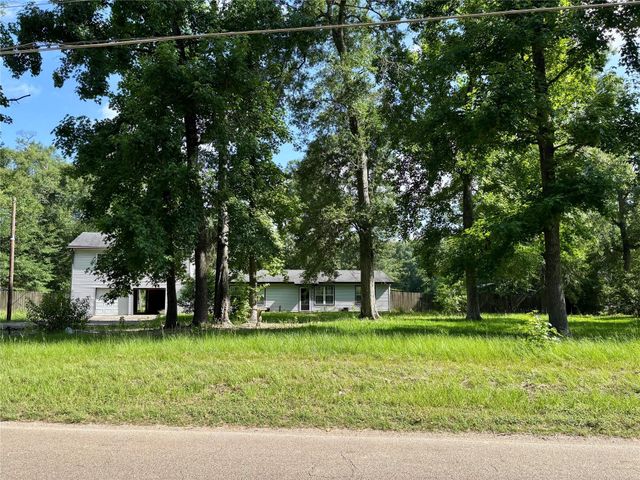 425 County Road 370 Road, Splendora, TX 77372