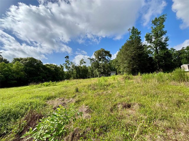 425 County Road 370 Road, Splendora, TX 77372