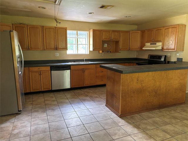 425 County Road 370 Road, Splendora, TX 77372