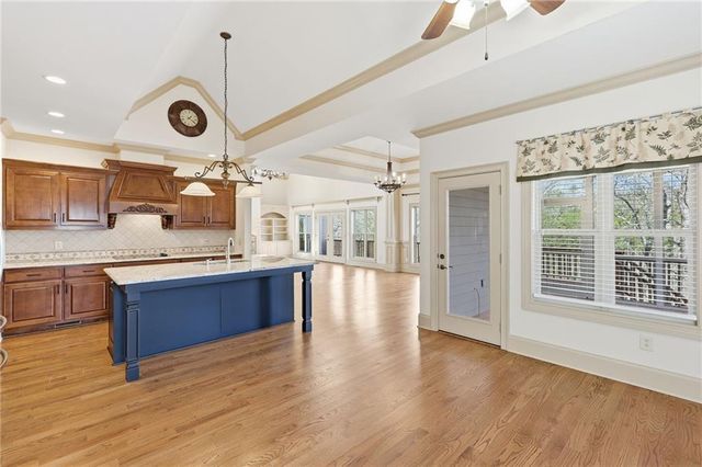 5264 Laurel Circle, Gainesville, GA 30506