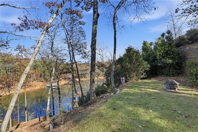 5264 Laurel Circle, Gainesville, GA 30506