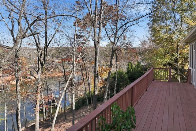 5264 Laurel Circle, Gainesville, GA 30506