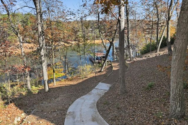 5264 Laurel Circle, Gainesville, GA 30506