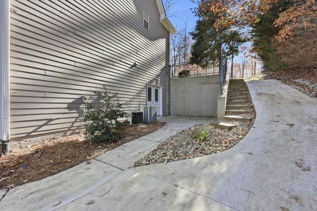 5264 Laurel Circle, Gainesville, GA 30506