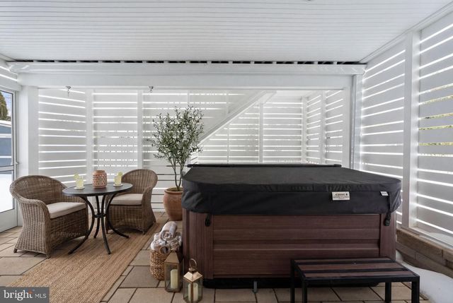 105 BUGLE CT NE, Leesburg, VA 20176