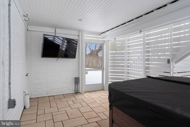 105 BUGLE CT NE, Leesburg, VA 20176