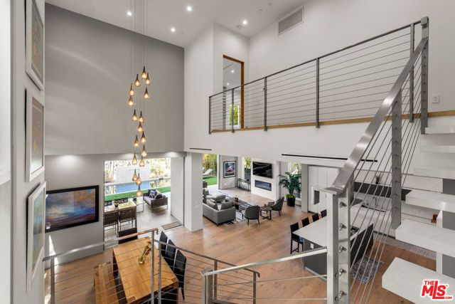 6617 LINDENHURST Avenue, Los Angeles, CA 90048