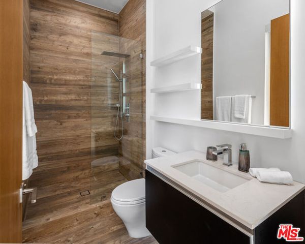 6617 LINDENHURST Avenue, Los Angeles, CA 90048