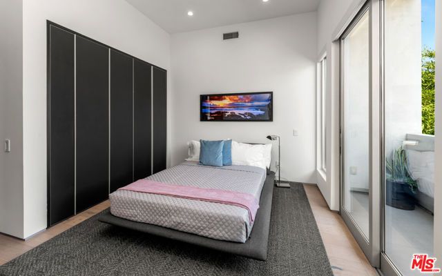 6617 LINDENHURST Avenue, Los Angeles, CA 90048