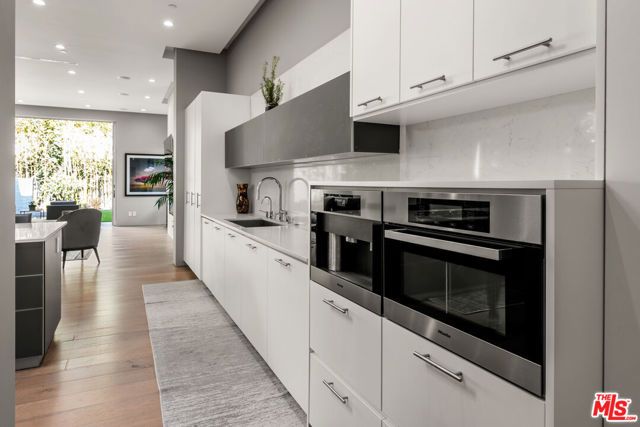 6617 LINDENHURST Avenue, Los Angeles, CA 90048