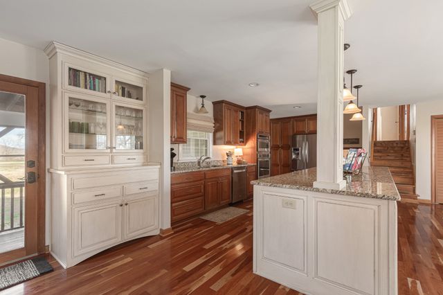 9576 Mullens Rd, Arrington, TN 37014