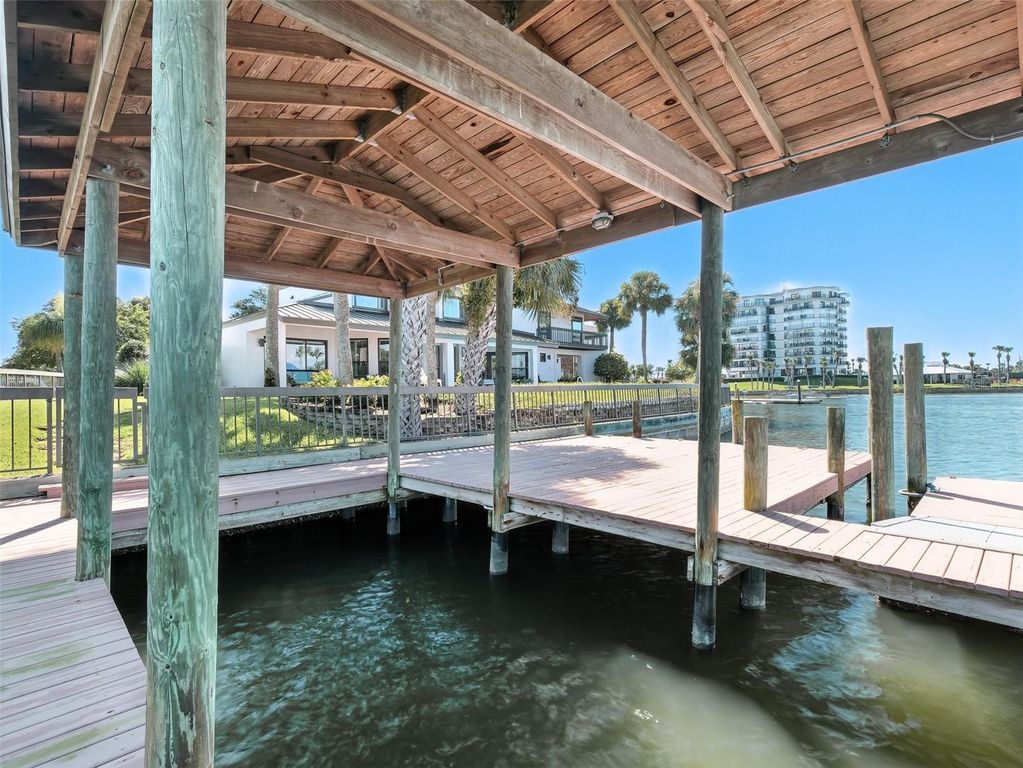 Image 36 of property listing at 448 QUAY ASSISI, New Smyrna Beach, FL 32169