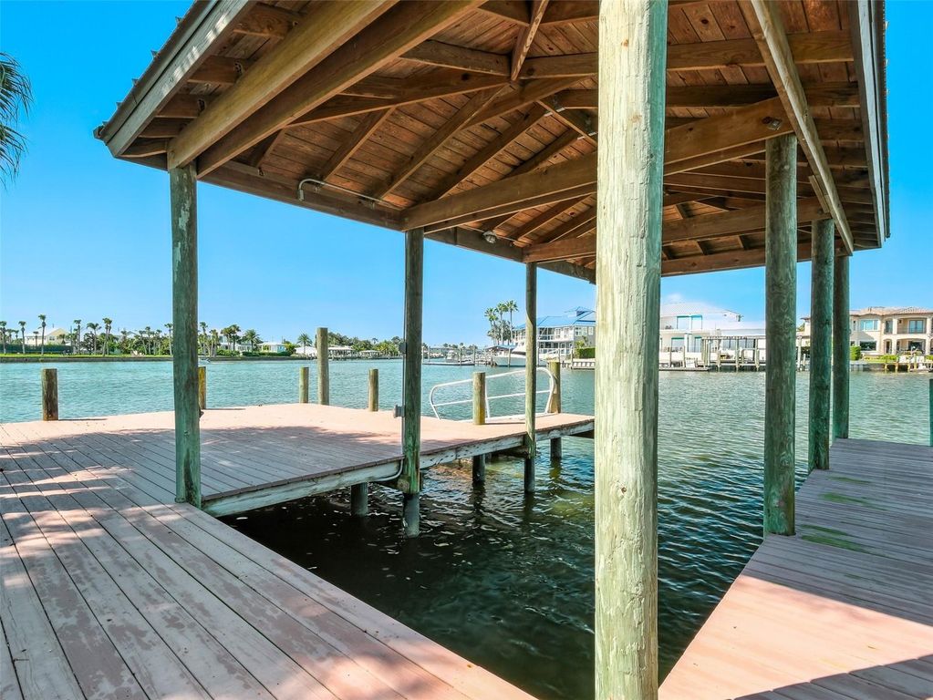 Image 37 of property listing at 448 QUAY ASSISI, New Smyrna Beach, FL 32169