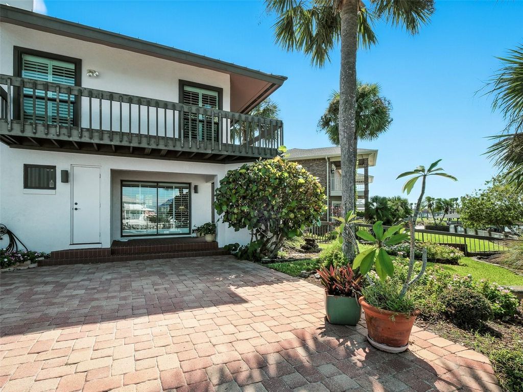 Image 43 of property listing at 448 QUAY ASSISI, New Smyrna Beach, FL 32169