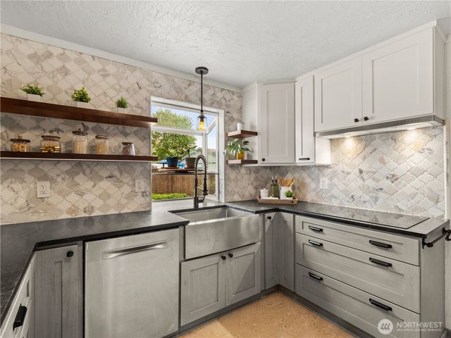 10310 244th Street E, Graham, WA 98338
