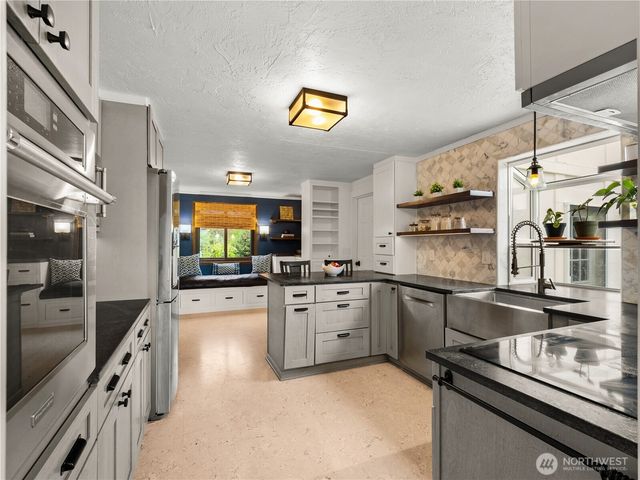10310 244th Street E, Graham, WA 98338