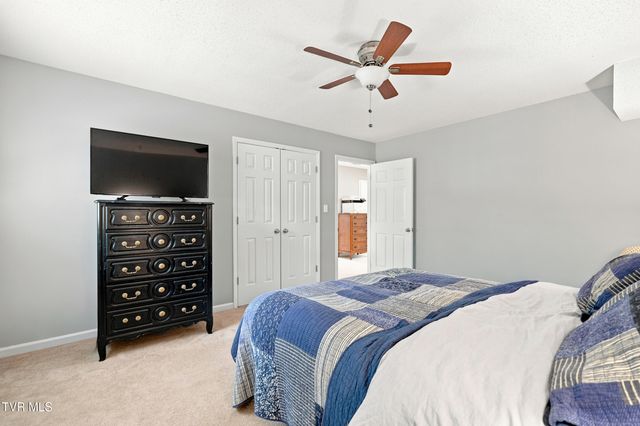 1021 Timberidge Trail, Kingsport, TN 37660