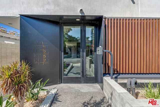 1257 N Detroit Street 103, West Hollywood, CA 90046