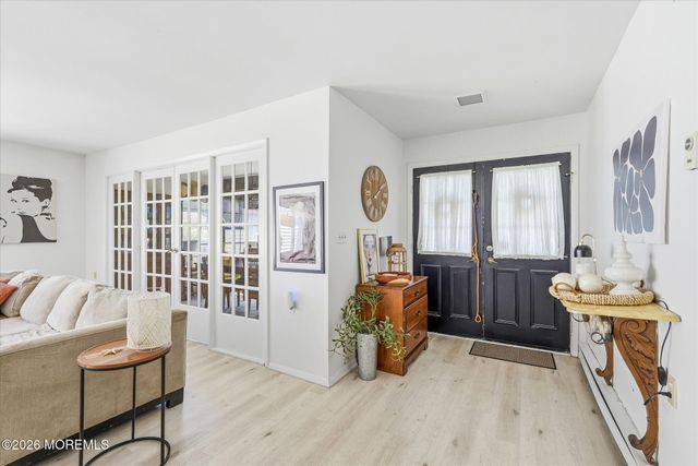 575A Sheffield Drive, Manchester, NJ 08759