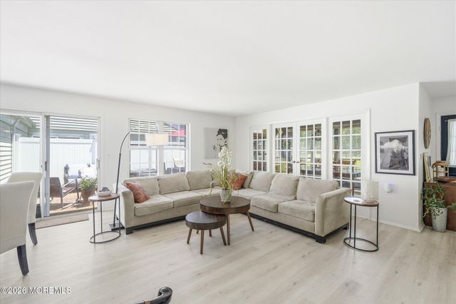 575A Sheffield Drive, Manchester, NJ 08759