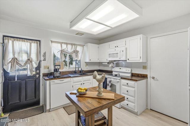 575A Sheffield Drive, Manchester, NJ 08759