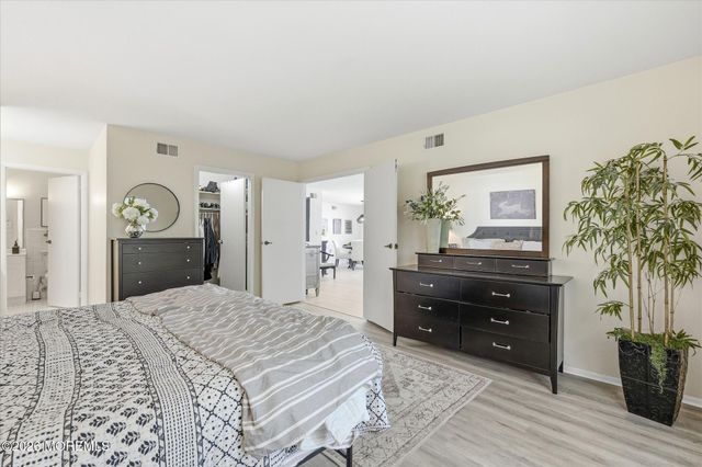 575A Sheffield Drive, Manchester, NJ 08759