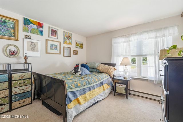 575A Sheffield Drive, Manchester, NJ 08759