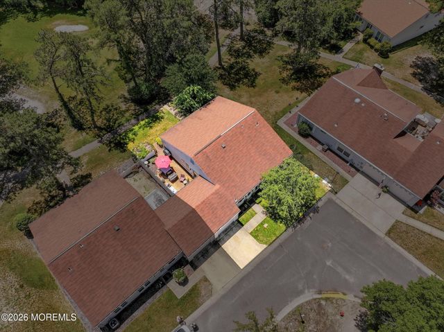 575A Sheffield Drive, Manchester, NJ 08759