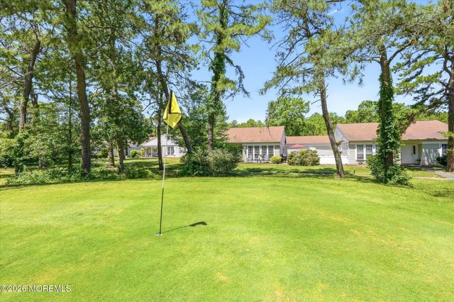 575A Sheffield Drive, Manchester, NJ 08759