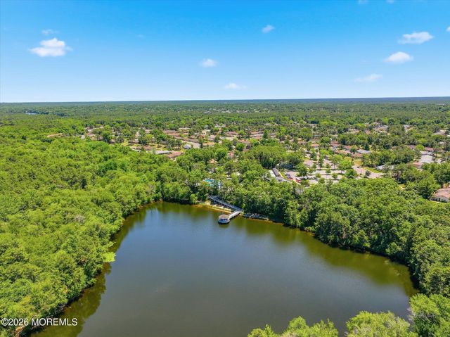 575A Sheffield Drive, Manchester, NJ 08759