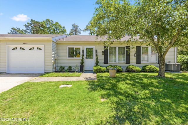 575A Sheffield Drive, Manchester, NJ 08759