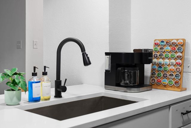 1315 Southport DR A, Austin, TX 78704