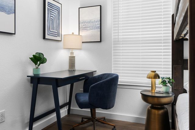 1315 Southport DR A, Austin, TX 78704