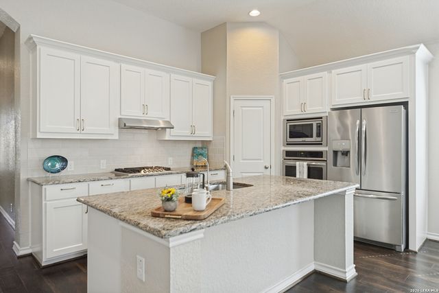 9750 Monken, Boerne, TX 78006